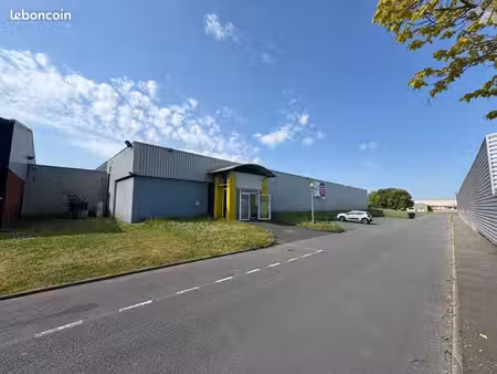 local d'activités 1250 m² ifs
