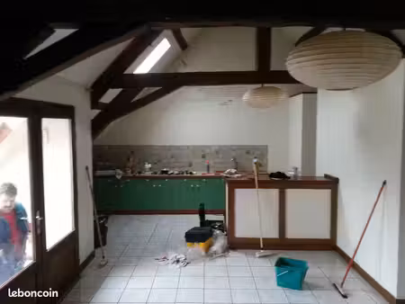 appartement centre ville graçay avec parking privé