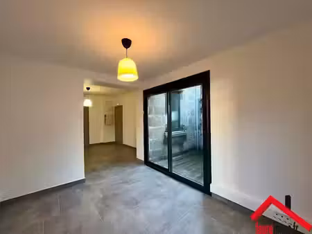 location locaux professionnels 2 pièces 40 m² à brive-la-gaillarde (19100)  540 €
