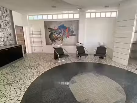 location locaux professionnels 0 pièces 121 m² à objat (19130)  902 €