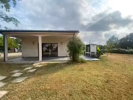 location maison 4 pièces 95.37 m² à castelsarrasin (82100)  1 100 €