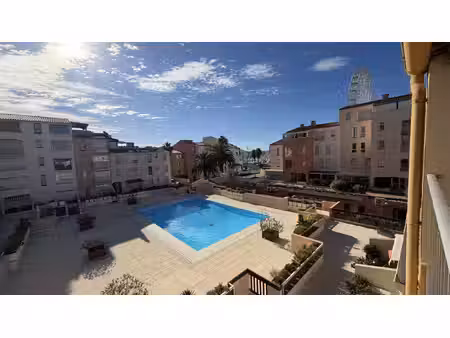appartement avec piscine 25m2 centre-port du cap d'agde