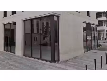 location commerce chatenay malabry 92290 229m²