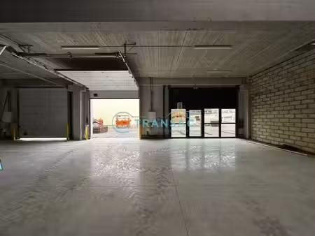 location local d’activités bobigny 93000 331m²