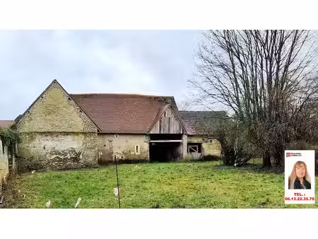 vesly - belle grange en pierres de 217 m2 au sol à aménager complètement - toiture neuve -