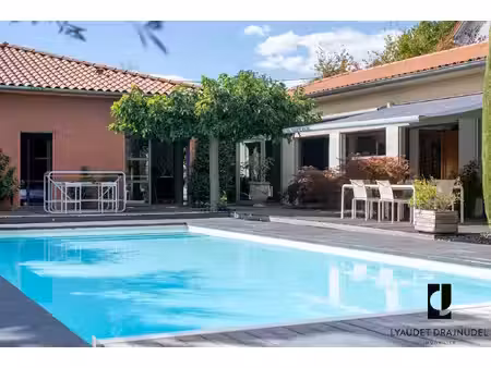 propriété contemporaine de plain-pied 240 m² avec piscine - riorges