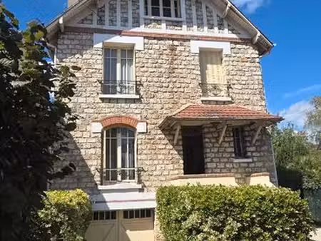propriété 6 pièces 103 m²