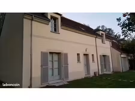 maison spacieuse en bordure de forêt