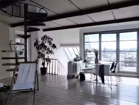 cinquantenaire - duplex lumineux et cosy non meuble avec ...