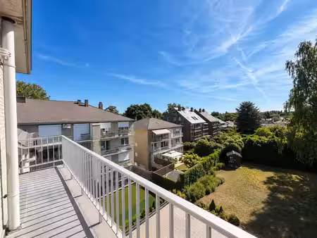 kraainem – rue de stockel | spacieux appartement 2 chambr...