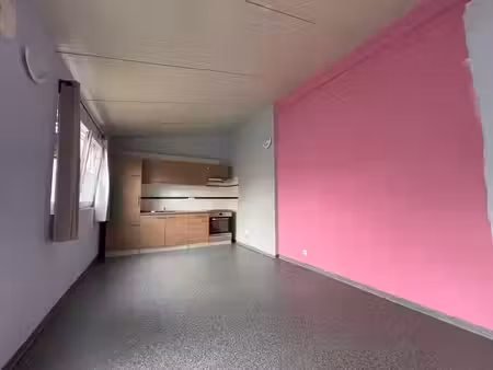 charmant studio idéalement situé à herstal !