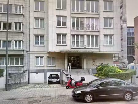 garage à louer etterbeek  boulevard louis schmidt