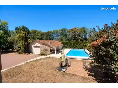 propriété 5 pièces 180 m²