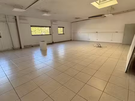 bureaux 146 m² la possession