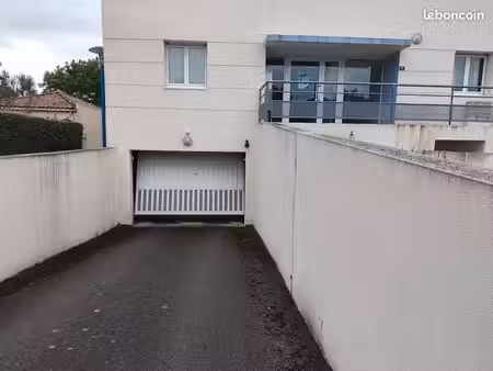 parking couvert sécurisé aytré – proche alstom pour moto