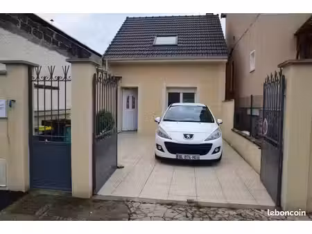 pavillonde 3 piéçes en location