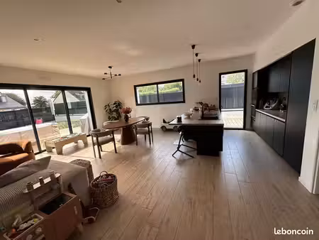 maison comtemporaine de 2024 – 150 m² – 4 chambres – suite parentale – dpe a – terrain 450