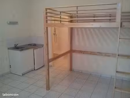 studio 23m2 capitole rdc sur rue