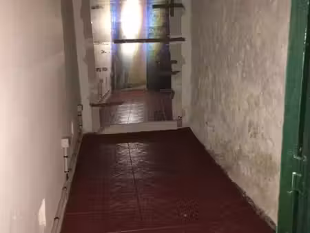 location cave propre et sécurisée de 6m2 avenue de saint-ouen 75018 paris - métro : la fou