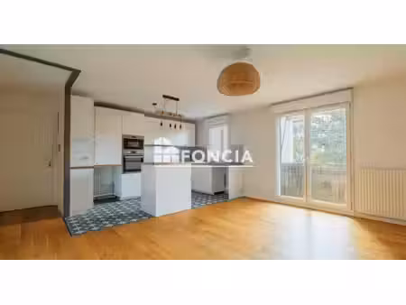 noisy-le-grand centre ville – exclusivité foncia – 3 pièces plein sud avec balcon et parki