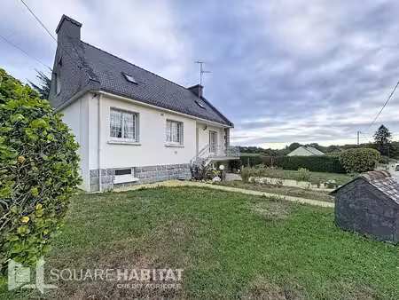 maison familiale de 123 m² sur terrain paysagé de 1 568 m²