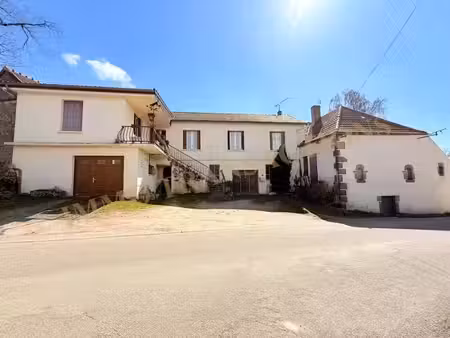 maison de village avec garage et jardin