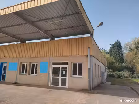 local commercial 113m²