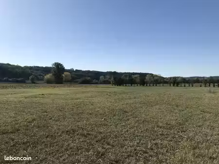 terrain 1 500 m² eymet