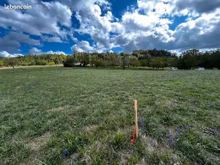 vente terrain de 1820 m² dont 1070 m² constructibles