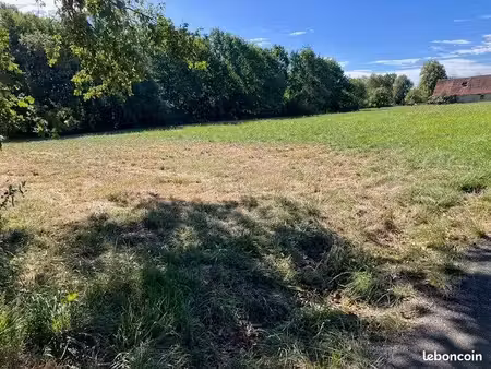 terrain 3 100 m² domme