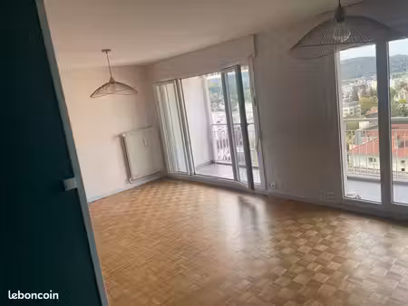 apparemment à vendre