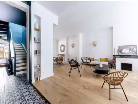 maison de luxe à vendre dans le quartier hôtel de ville-quinconce-saint seurin-fondaudège