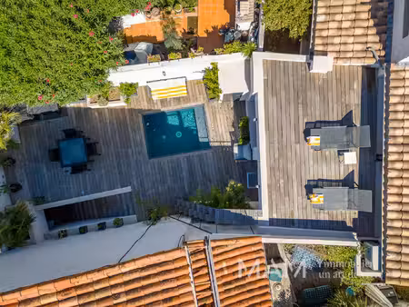 maison de luxe à vendre dans le quartier le roucas blanc