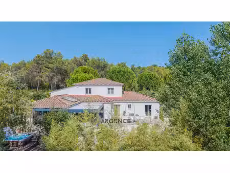 maison de luxe à vendre dans le quartier nord