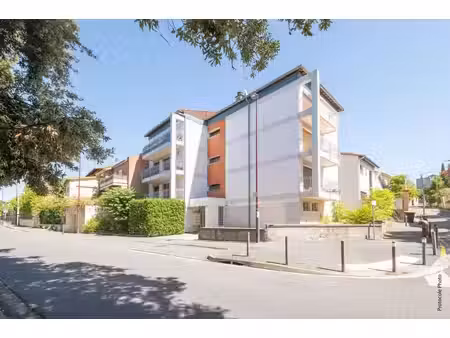 toulouse bas côte pavée appartement t3 avec terrasse  cellier et parking