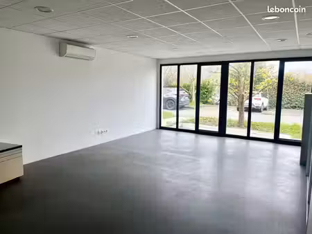 bureau 44 m²