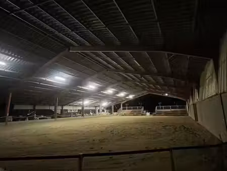 ecurie avec terrain constructible