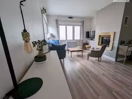 appartement t3 lumineux de 70 m² — secteur la cartoucherie / casselardit