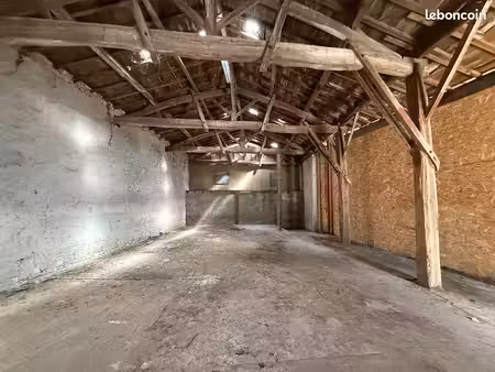 ensemble immobilier 675 m² – chais  entrepôt et hangar – gaillan-en-médoc