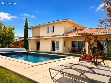 maison 7 pièces 246 m²