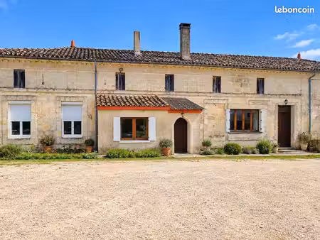 maison 5 pièces 165 m²