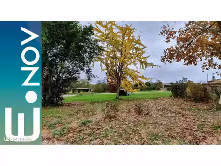 terrain 600 m² montussan