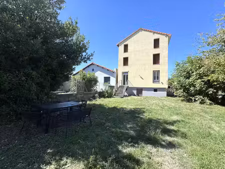 location appartement 3 pièces 43 m² à clermont-ferrand (63100)