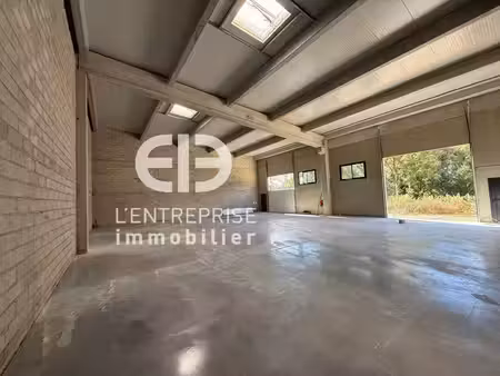 location entrepôt montauroux 83440 325m²