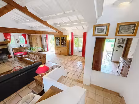 aux portes de pezenas  maison de caractère sur un superbe terrain constructible et...