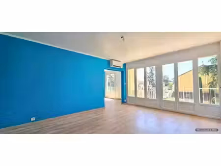guilherand-granges appartement 5 pièces avec balcon  garag