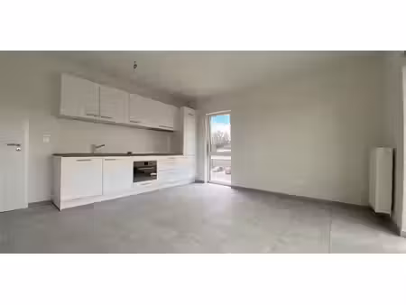 appartement à louer à leuze pour € 665 avec 1 chambre à coucher