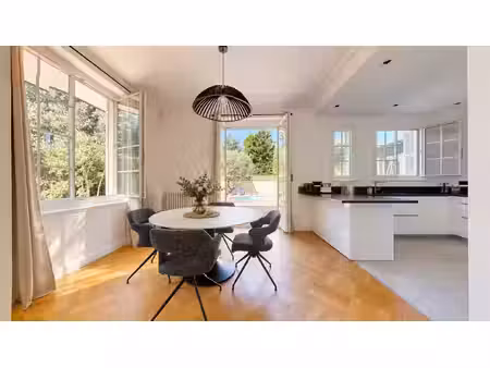 maison 6 pièces - 200 m²