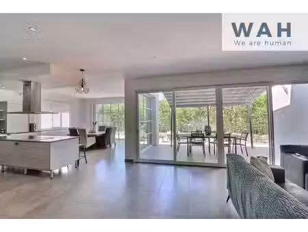 maison villa 5 pieces 200m2 avec garage- piscine-terrain 900