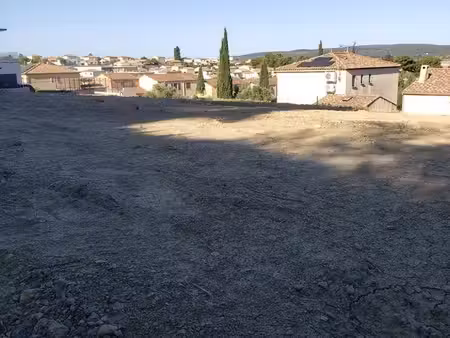 terrain 606 m² gigean
